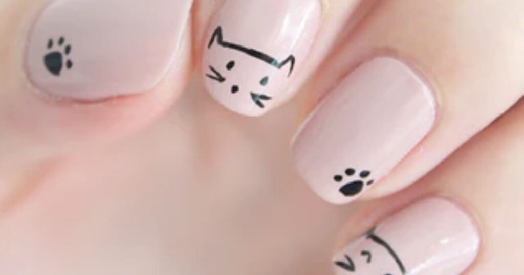 Minimal Line Art Cat Nails